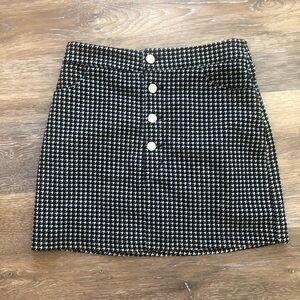 FOREVER 21 Black and White Skirt Size Small
